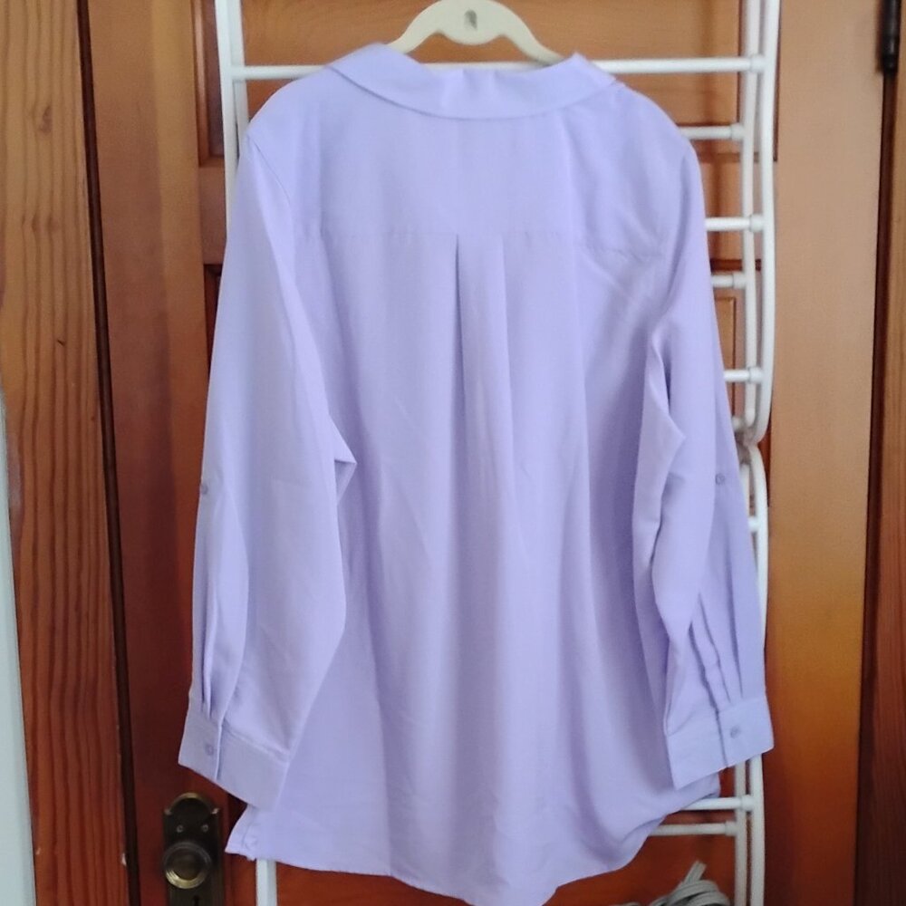 Denim and Co lavender button front tunic blouse - Picture 2 of 3